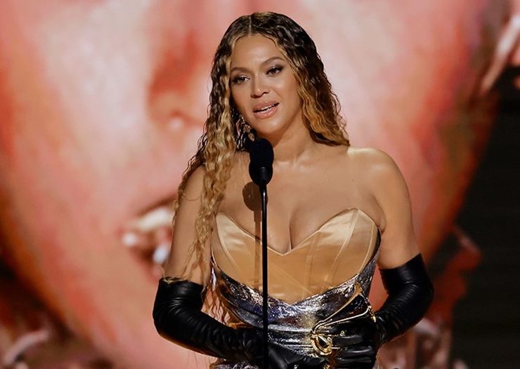 Beyoncé performing live, electrifying the stage with rumors of a new single fueling fan anticipation